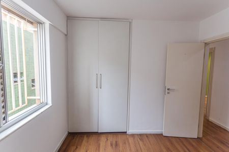 Apartamento à venda com 226m², 4 quartos e 2 vagas Apartamento à venda com 226m², 4 quartos e 2 vagasArmário do Quarto 3