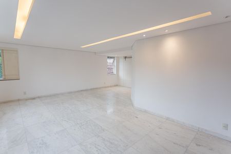 Apartamento à venda com 226m², 4 quartos e 2 vagas Apartamento à venda com 226m², 4 quartos e 2 vagasSala 1