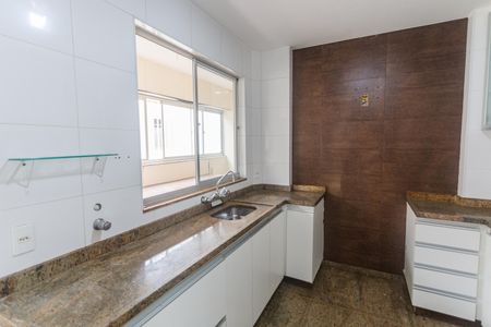 Apartamento à venda com 226m², 4 quartos e 2 vagas Apartamento à venda com 226m², 4 quartos e 2 vagasCozinha