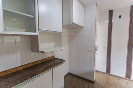 Apartamento à venda com 226m², 4 quartos e 2 vagas Apartamento à venda com 226m², 4 quartos e 2 vagasCozinha