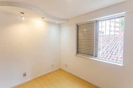 Apartamento à venda com 226m², 4 quartos e 2 vagas Apartamento à venda com 226m², 4 quartos e 2 vagasQuarto 2