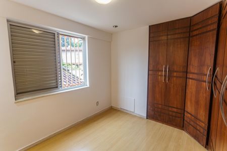 Apartamento à venda com 226m², 4 quartos e 2 vagas Apartamento à venda com 226m², 4 quartos e 2 vagasQuarto 2
