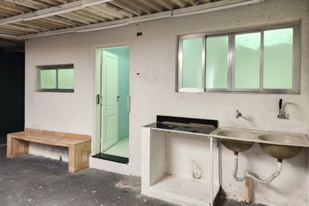 Casa à venda com 360m², 5 quartos e sem vagaÁrea de Serviço