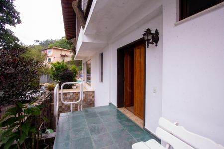 Casa de condomínio à venda com 199m², 3 quartos e 2 vagas Casa de condomínio à venda com 199m², 3 quartos e 2 vagasQuintal