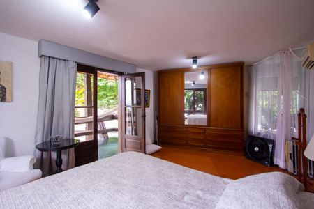 Casa de condomínio à venda com 199m², 3 quartos e 2 vagas Casa de condomínio à venda com 199m², 3 quartos e 2 vagasSuíte 2