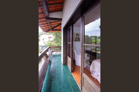 Casa de condomínio à venda com 199m², 3 quartos e 2 vagas Casa de condomínio à venda com 199m², 3 quartos e 2 vagasVaranda da Suíte 2