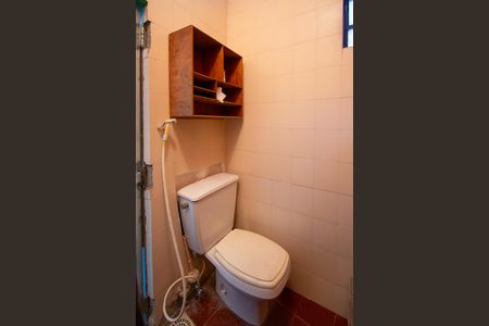 Casa de condomínio à venda com 199m², 3 quartos e 2 vagas Casa de condomínio à venda com 199m², 3 quartos e 2 vagasBanheiro de serviço