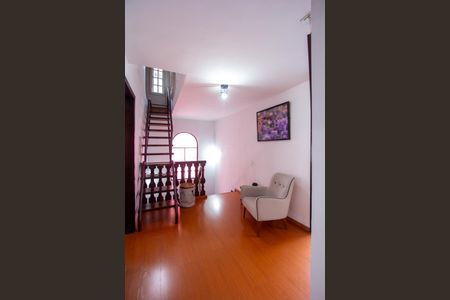 Casa de condomínio à venda com 199m², 3 quartos e 2 vagas Casa de condomínio à venda com 199m², 3 quartos e 2 vagasCorredor