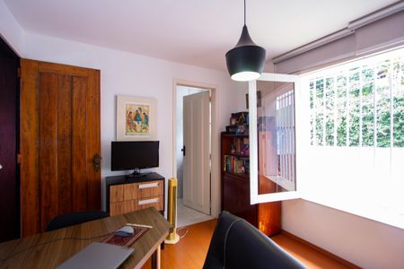 Casa de condomínio à venda com 199m², 3 quartos e 2 vagas Casa de condomínio à venda com 199m², 3 quartos e 2 vagasSuíte 1