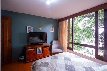 Casa de condomínio à venda com 199m², 3 quartos e 2 vagas Casa de condomínio à venda com 199m², 3 quartos e 2 vagasQuarto