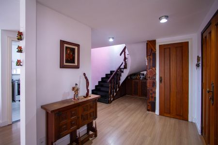 Casa de condomínio à venda com 199m², 3 quartos e 2 vagas Casa de condomínio à venda com 199m², 3 quartos e 2 vagasCorredor