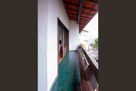 Casa de condomínio à venda com 199m², 3 quartos e 2 vagas Casa de condomínio à venda com 199m², 3 quartos e 2 vagasVaranda da Suíte 2