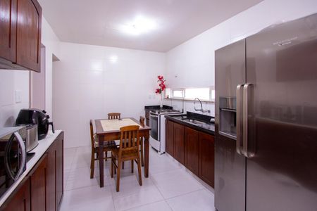 Casa de condomínio à venda com 199m², 3 quartos e 2 vagas Casa de condomínio à venda com 199m², 3 quartos e 2 vagasCozinha