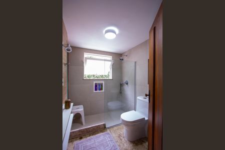 Casa de condomínio à venda com 199m², 3 quartos e 2 vagas Casa de condomínio à venda com 199m², 3 quartos e 2 vagasBanheiro da Suíte 2