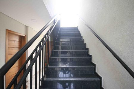 Apartamento à venda com 35m², 2 quartos e sem vagaEscada