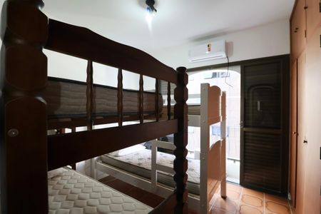 Apartamento para alugar com 228m², 4 quartos e 2 vagas Apartamento para alugar com 228m², 4 quartos e 2 vagasQuarto