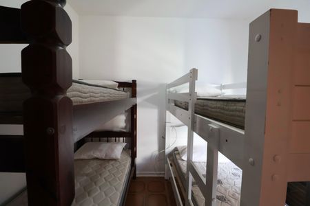 Apartamento para alugar com 228m², 4 quartos e 2 vagas Apartamento para alugar com 228m², 4 quartos e 2 vagasQuarto