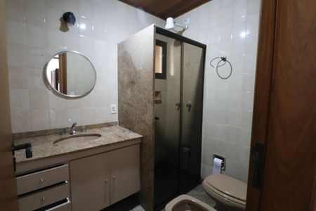 Apartamento para alugar com 228m², 4 quartos e 2 vagas Apartamento para alugar com 228m², 4 quartos e 2 vagasBanheiro Social
