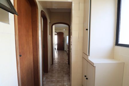 Apartamento para alugar com 228m², 4 quartos e 2 vagas Apartamento para alugar com 228m², 4 quartos e 2 vagasÁrea de Serviço