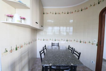 Apartamento para alugar com 228m², 4 quartos e 2 vagas Apartamento para alugar com 228m², 4 quartos e 2 vagasCozinha