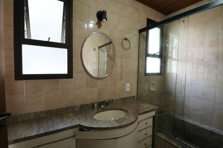 Apartamento para alugar com 228m², 4 quartos e 2 vagas Apartamento para alugar com 228m², 4 quartos e 2 vagasBanheiro Suíte