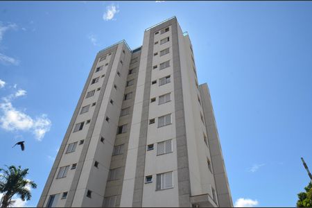 Apartamento à venda com 60m², 2 quartos e 2 vagasFachada