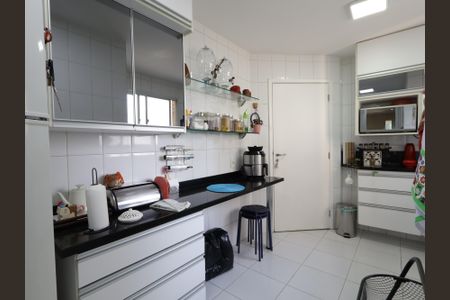 Apartamento à venda com 95m², 2 quartos e 2 vagasCozinha