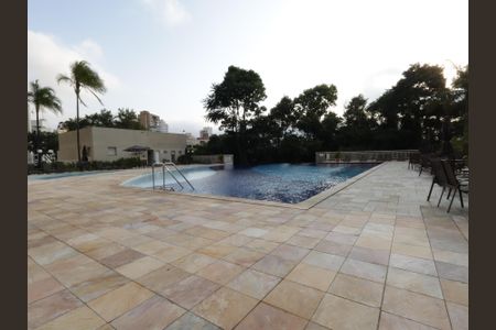 Apartamento à venda com 95m², 2 quartos e 2 vagasÁrea comum - Piscina