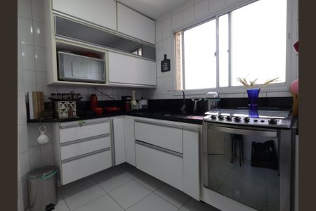 Apartamento à venda com 95m², 2 quartos e 2 vagasCozinha
