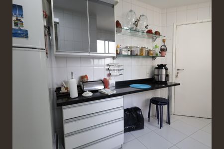 Apartamento à venda com 95m², 2 quartos e 2 vagasCozinha