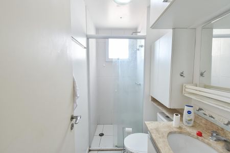 Banheiro de apartamento para alugar com 1 quarto, 28m² em Cambuci, São Paulo