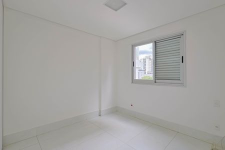 Apartamento à venda com 72m², 2 quartos e 2 vagasSuíte 2