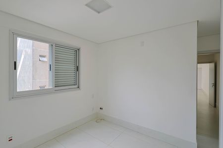 Apartamento à venda com 72m², 2 quartos e 2 vagasSuíte 2