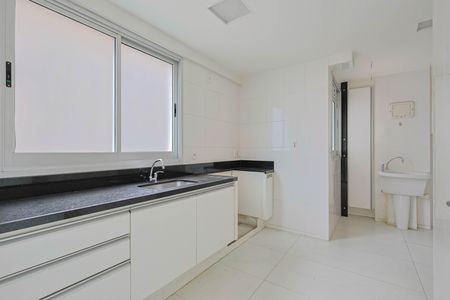 Apartamento à venda com 72m², 2 quartos e 2 vagasCozinha e Área de Serviço