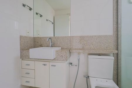 Apartamento à venda com 72m², 2 quartos e 2 vagasBanheiro da Suíte 1