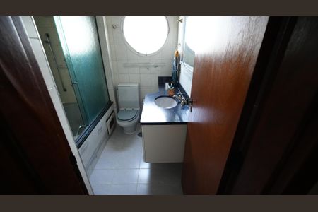 Apartamento à venda com 137m², 3 quartos e 2 vagasBanheiro Social