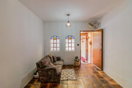 Casa à venda com 109m², 4 quartos e 1 vagaSala