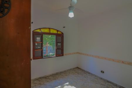 Casa à venda com 109m², 4 quartos e 1 vagaQuarto 2