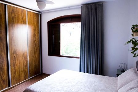 Casa à venda com 163m², 3 quartos e 5 vagasQuarto 3 Suíte