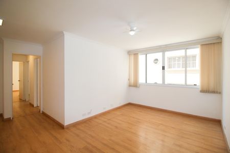 Apartamento à venda com 102m², 3 quartos e 1 vaga Apartamento à venda com 102m², 3 quartos e 1 vagaSala