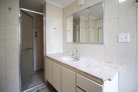Apartamento à venda com 102m², 3 quartos e 1 vaga Apartamento à venda com 102m², 3 quartos e 1 vagaBanheiro da Suíte