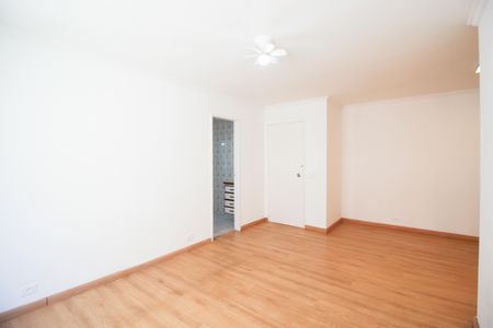 Apartamento à venda com 102m², 3 quartos e 1 vaga Apartamento à venda com 102m², 3 quartos e 1 vagaSala
