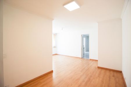 Apartamento à venda com 102m², 3 quartos e 1 vaga Apartamento à venda com 102m², 3 quartos e 1 vagaSala