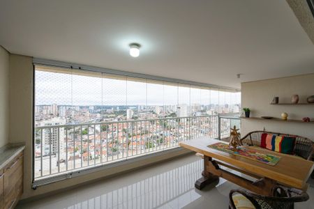 Apartamento à venda com 126m², 3 quartos e 3 vagas Apartamento à venda com 126m², 3 quartos e 3 vagasVaranda