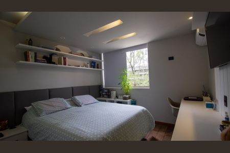 Apartamento à venda com 205m², 4 quartos e 3 vagasSuíte 2