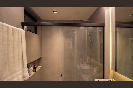 Apartamento à venda com 205m², 4 quartos e 3 vagasBanheiro da Suíte 2