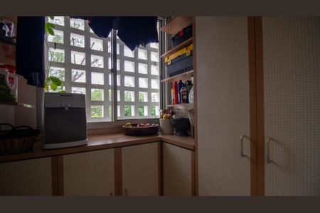 Apartamento à venda com 205m², 4 quartos e 3 vagasCozinha e Área de Serviço