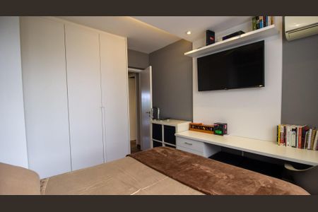 Apartamento à venda com 205m², 4 quartos e 3 vagasQuarto 2