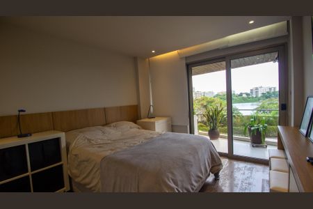 Apartamento à venda com 205m², 4 quartos e 3 vagasQuarto 1