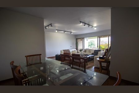 Apartamento à venda com 205m², 4 quartos e 3 vagasSala